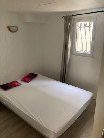L'Appartement Du Micocoulier Salon-de-Provence Exteriör bild